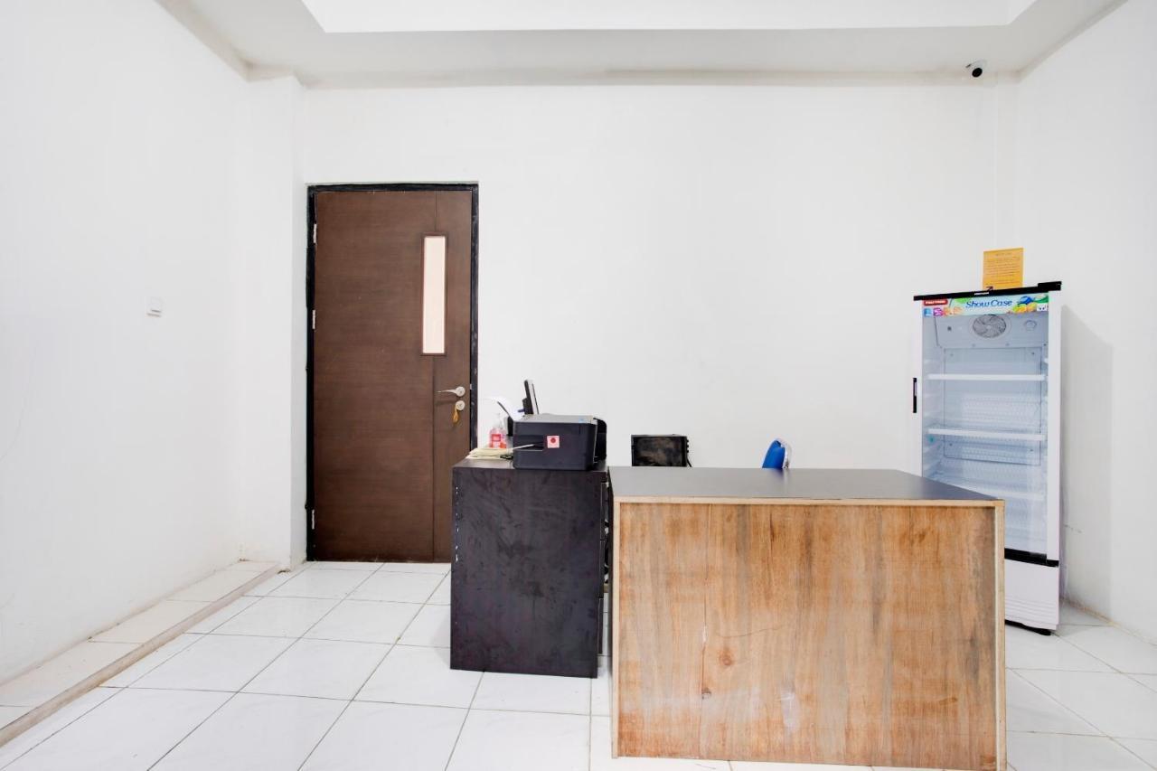 Hotel Vaccinated Staff - Spot On 3928 Terrace House Syariah Pondoktjing Dua Exterior foto