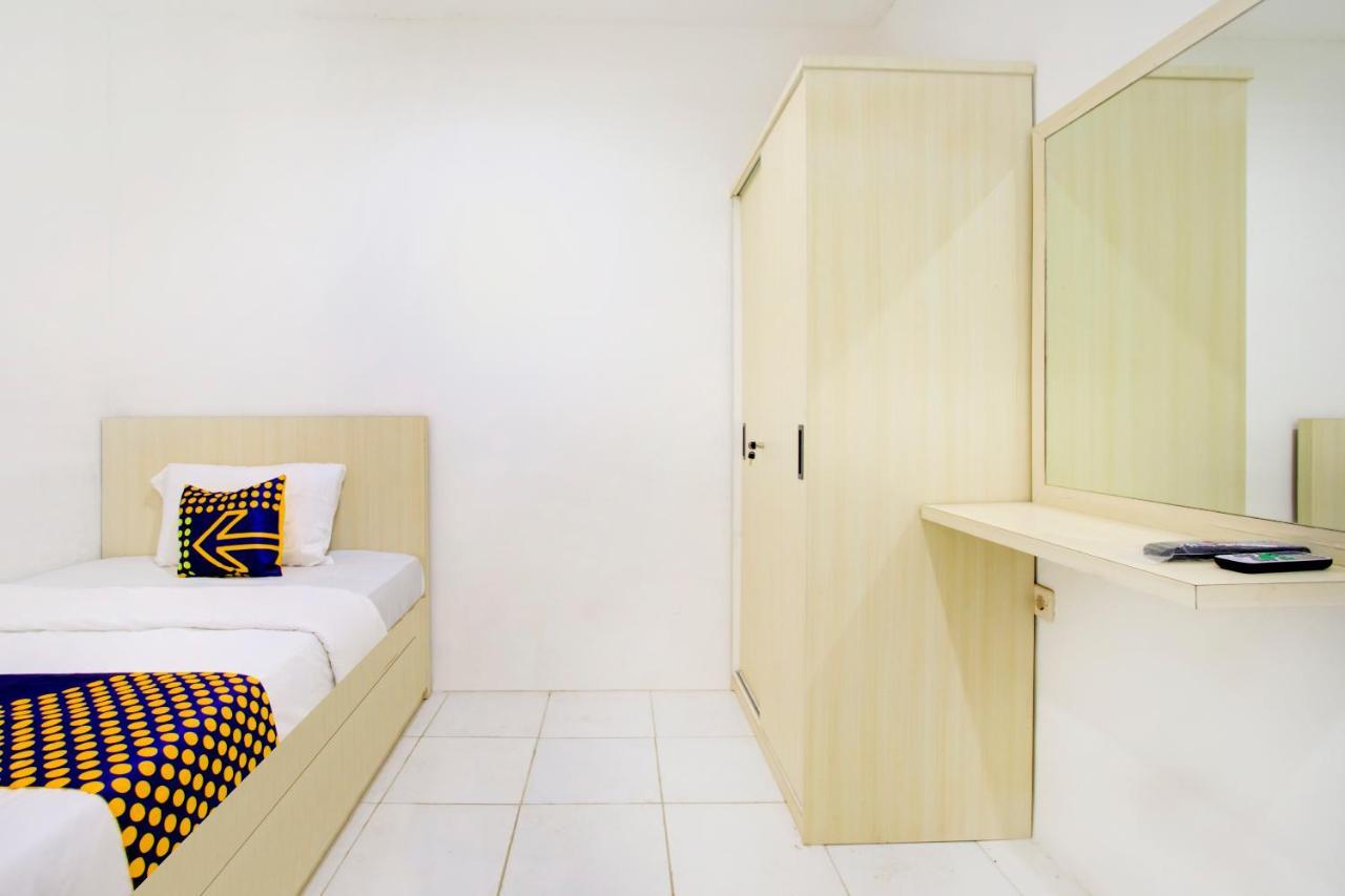 Hotel Vaccinated Staff - Spot On 3928 Terrace House Syariah Pondoktjing Dua Exterior foto